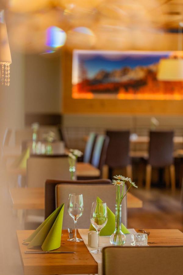 Aktivhotel Pehab Ramsau am Dachstein Bagian luar foto